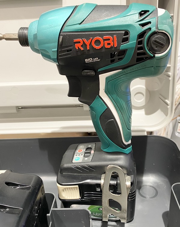 RYOBI リョービ BID-143 インパクトドライバー 14.4Vをお RYOBI リョービ BID-143 インパクトドライバー 14.4Vをお