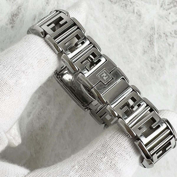 FENDI フェンディ 1200L フォーエバー 4Pダイヤ レディース腕時計をお