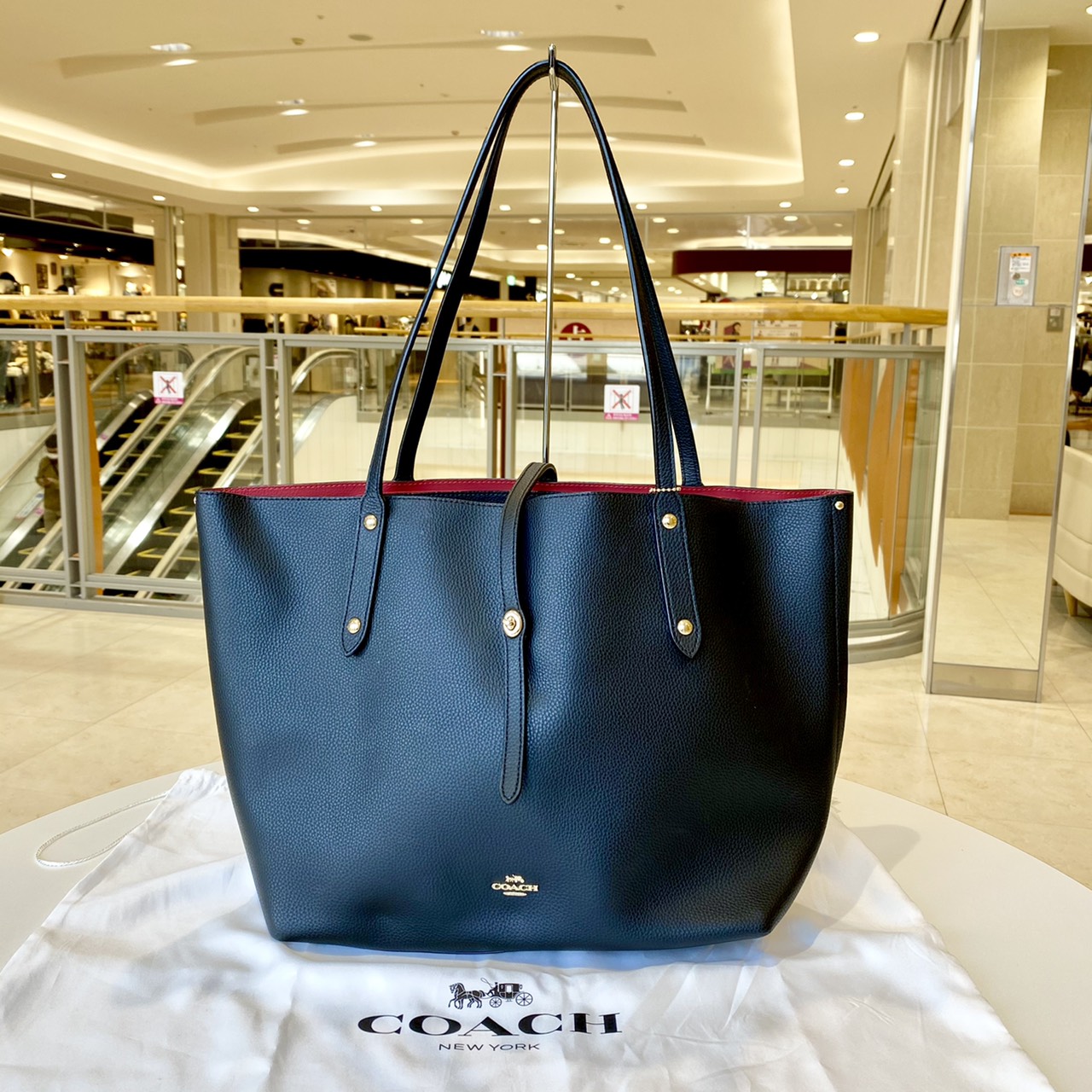 カン様　売約済み品　✅【良品】定価10万　メンテ済み　コーチ　トートバッグ d9d5eb7fb1a3896981c61e503ee66e