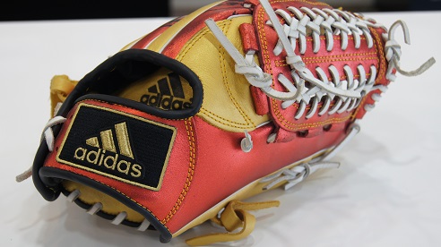 adidas メタリックカラー軟式用グローブ / KBI83 - リサイクル