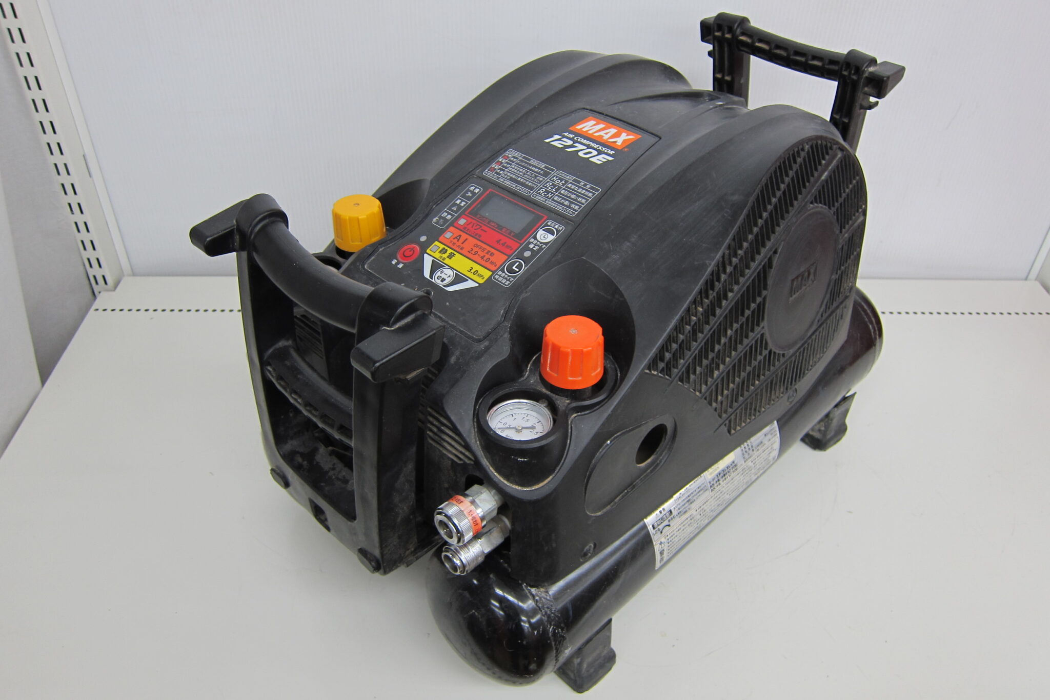 マキタ コンプレッサー 常圧用 引取り歓迎 makita マキタ AC700