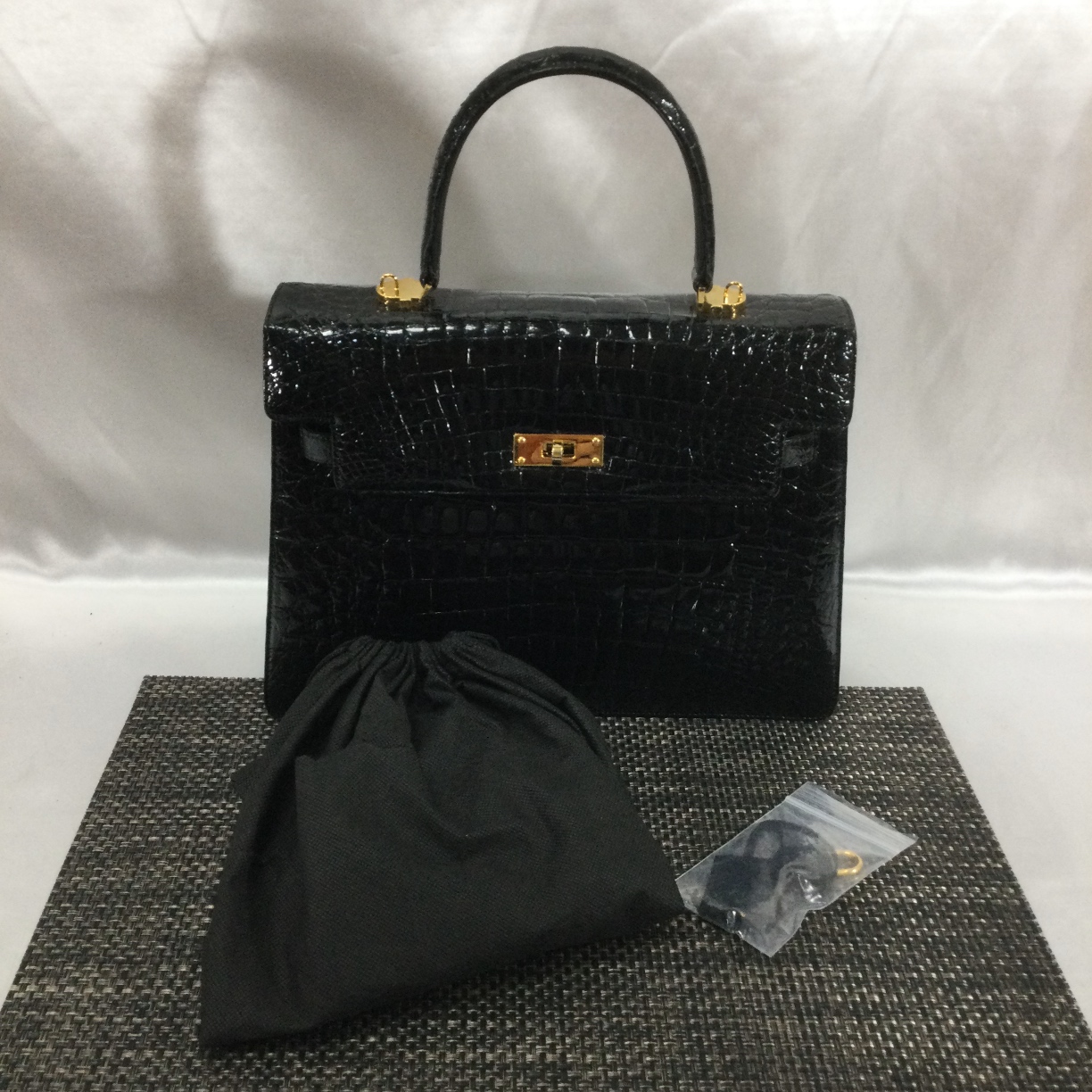GENUINE CROCODILE SKIN シャイニング クロコダイル