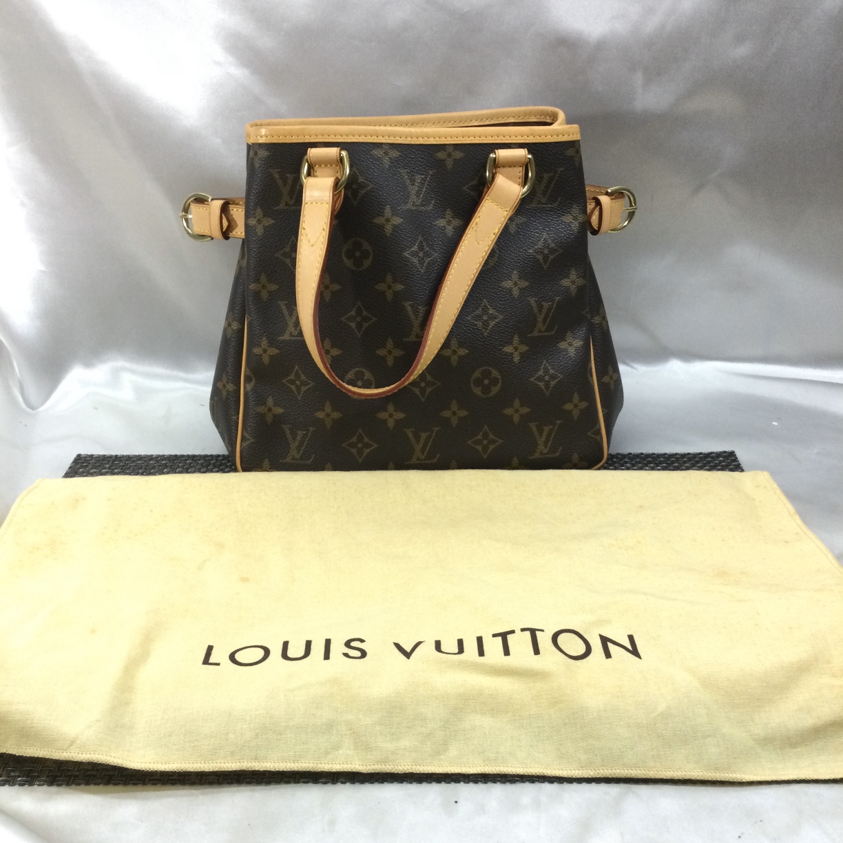 ルイヴィトン LOUIS VUITTON M51156 バティニョール モノグラム・キャンバス レディース バッグ モノグラムを買取致しました。